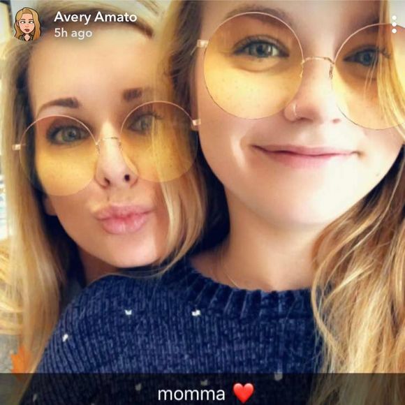 Meet your Posher, Alison - Picture 1 of 1